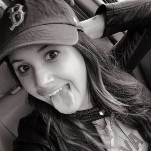 Meet your Posher, Lana